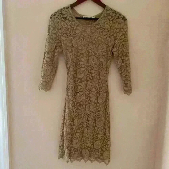 Gilbert Gilmore nude open back lace dress medium - Picture 3 of 7